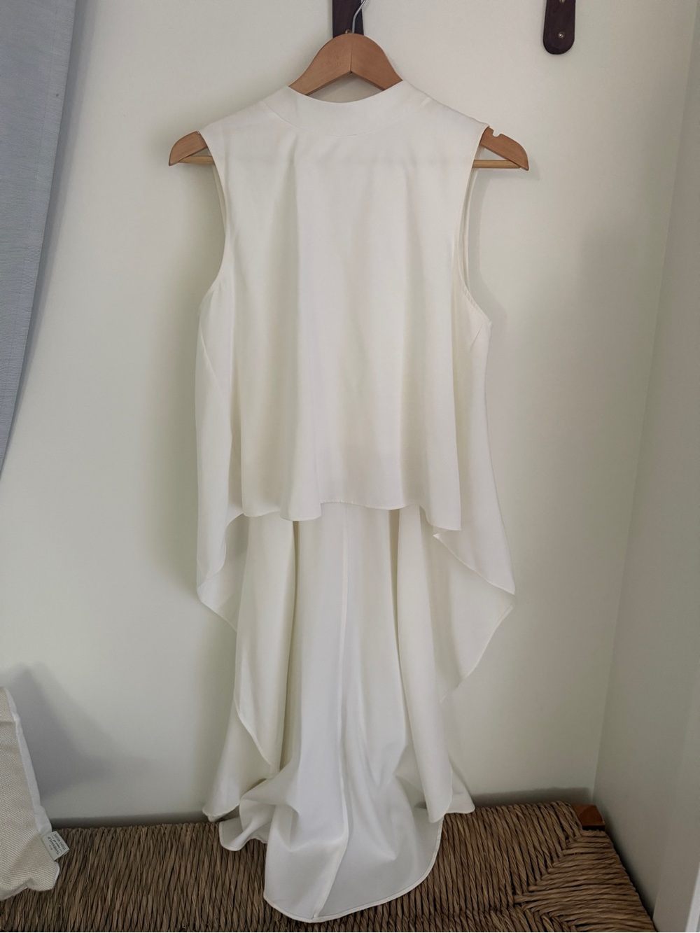 NWT CO by CO Ivory High Low Sleeveless Tunic Top M